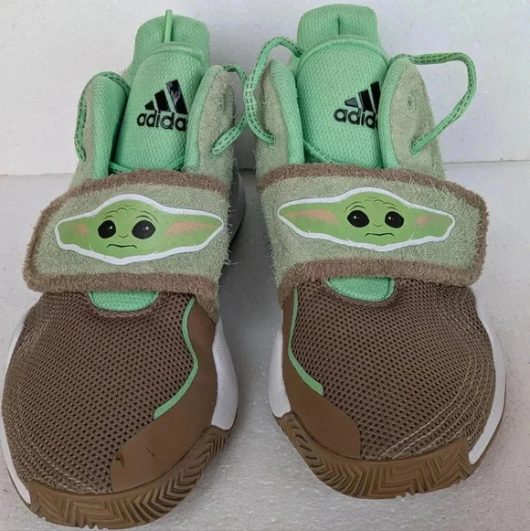 Adidas Deep Threat Baby Yoda Star Wars Shoes size- 7-(40 EU) Used once in excell - Picture 5 of 11